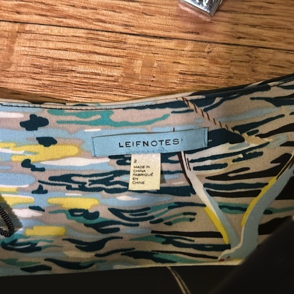 Beautiful Anthropologie midi skirt- size 2 - Picture 2 of 3